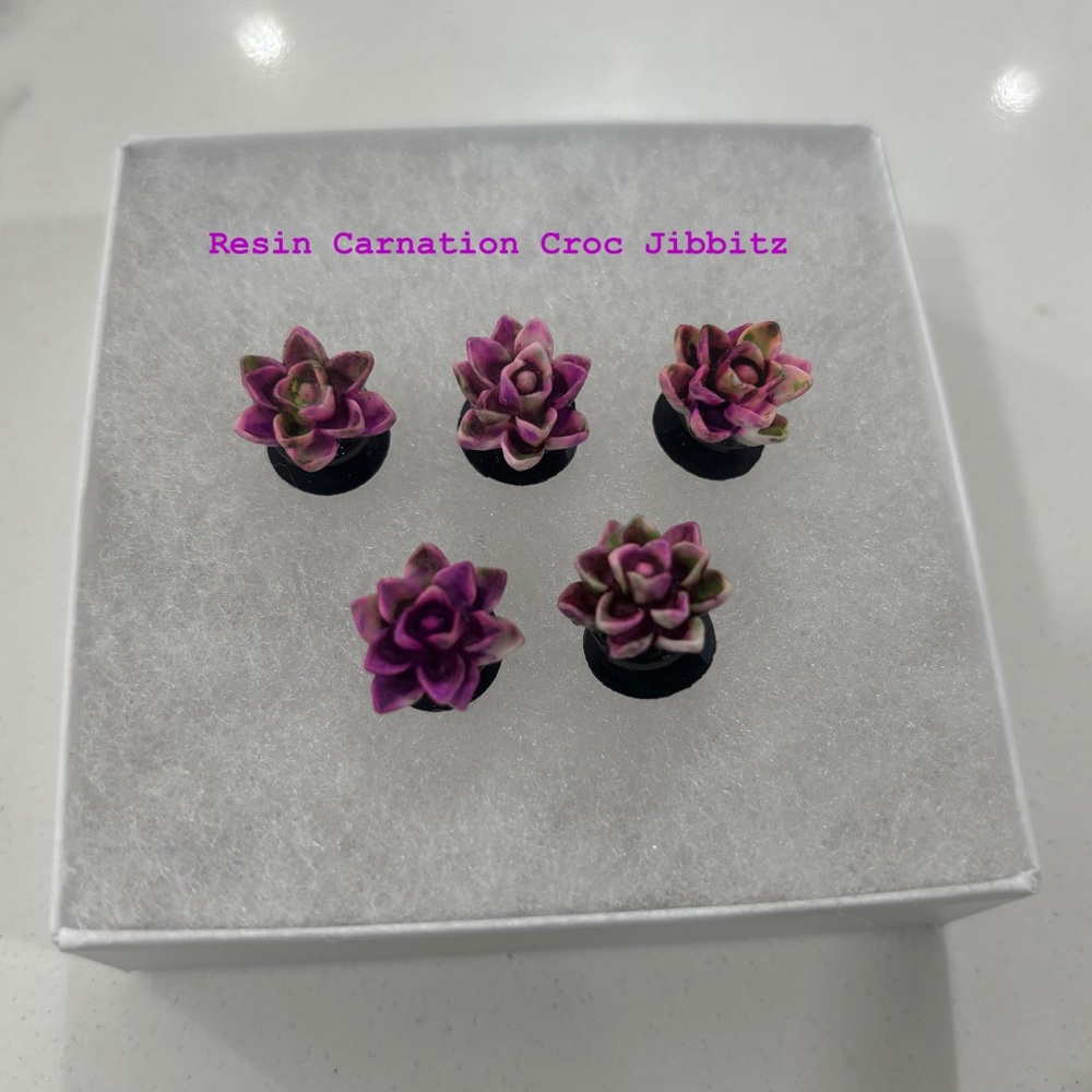 🌸 Resin Carnation Croc Jibbitz: A Blooming Accessory! 🌸